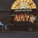 Photo Luxury vs Economy